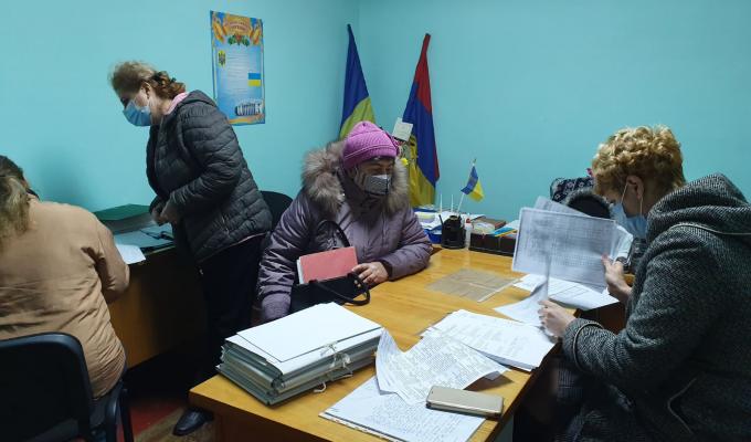 04.11.20 відбувся схід громадян сіл Муратове та Капітанове, на якому Новоайдарська райдержадміністрація інформувала про порядок надання матеріальної допомоги постраждалому від пожежі населенню. 04.11.20 відбувся схід громадян сіл Муратове та Капітанове, на якому Новоайдарська райдержадміністрація інформувала про порядок надання матеріальної допомоги постраждалому від пожежі населенню.