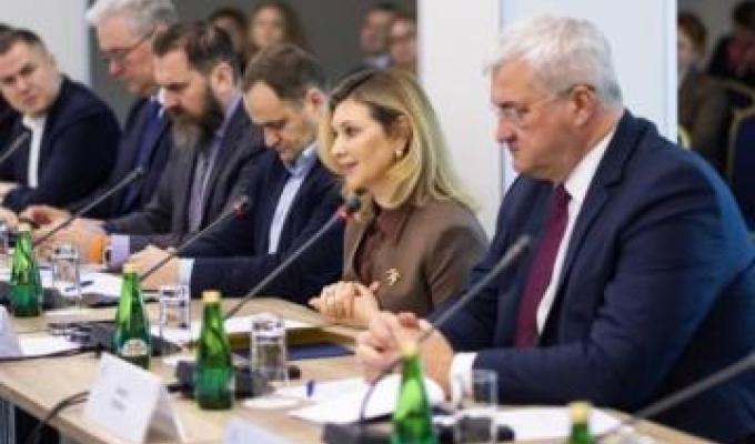 Україна презентувала результати виконання зобов’язань у межах «Партнерства Біарриц» Україна презентувала результати виконання зобов’язань у межах «Партнерства Біарриц»