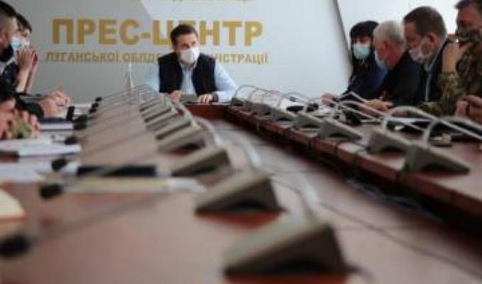 Сергій Гайдай: пожежу у Луганській області попередньо перекваліфікували у надзвичайну ситуацію державного рівня Сергій Гайдай: пожежу у Луганській області попередньо перекваліфікували у надзвичайну ситуацію державного рівня