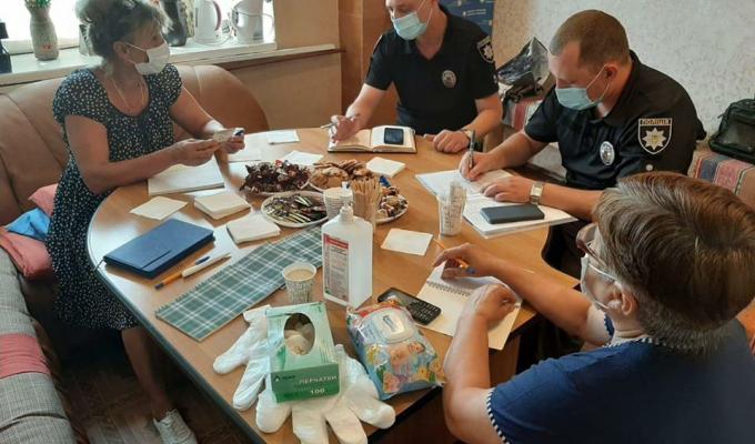 На Новоайдарщині поліцейські та громадськість обговорили шляхи ефективної взаємодії На Новоайдарщині поліцейські та громадськість обговорили шляхи ефективної взаємодії