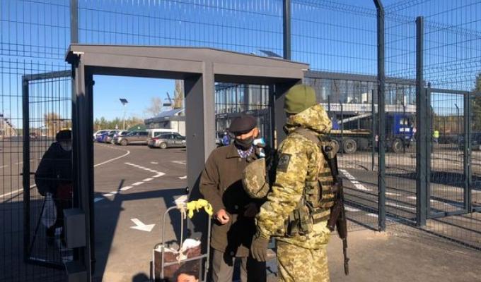Усі КПВВ Луганщини розпочали роботу о 8:00 Усі КПВВ Луганщини розпочали роботу о 8:00