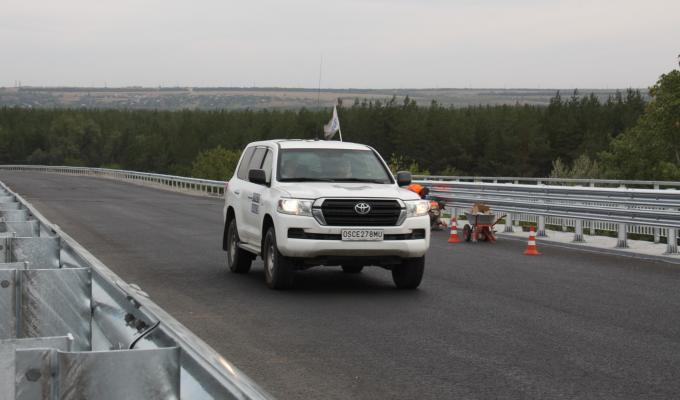 Велике будівництво: шляхопровід в Щасті відремонтували, залишилося нанести розмітку Велике будівництво: шляхопровід в Щасті відремонтували, залишилося нанести розмітку