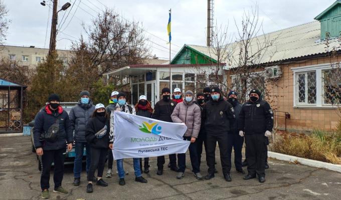 Поліцейські та активна молодь зафарбовували рекламу наркотичних речовин у м. Щастя Поліцейські та активна молодь зафарбовували рекламу наркотичних речовин у м. Щастя