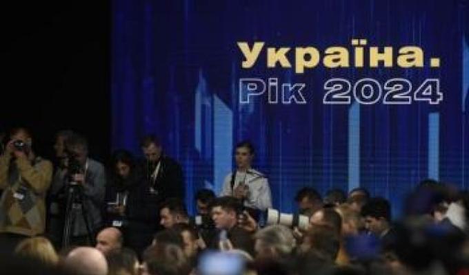Нашим Захисникам потрібно більше зброї – військово-політичне керівництво держави наголошує на цьому на кожній зустрічі із країнами-партнерами, – Артем Лисогор Нашим Захисникам потрібно більше зброї – військово-політичне керівництво держави наголошує на цьому на кожній зустрічі із країнами-партнерами, – Артем Лисогор