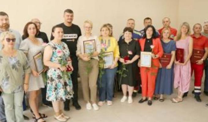 Артем Лисогор привітав медичних працівників Луганщини з професійним святом
