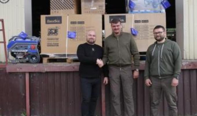 «Подаруй світло Харкову» – громади Луганщини передають сусідам 43 генератори «Подаруй світло Харкову» – громади Луганщини передають сусідам 43 генератори