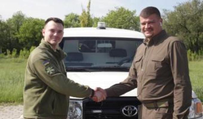 Луганщина передала військовим надсучасний автомобіль медичної допомоги Луганщина передала військовим надсучасний автомобіль медичної допомоги