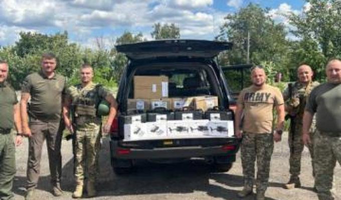Артем Лисогор: 125 дронів передали бійцям чотирьох бригад Артем Лисогор: 125 дронів передали бійцям чотирьох бригад