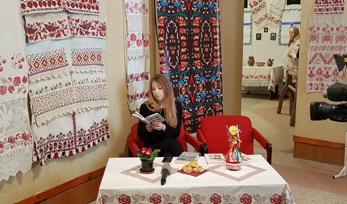 Львівська письменниця Вікторія Амеліна на Новоайдарщині Львівська письменниця Вікторія Амеліна на Новоайдарщині
