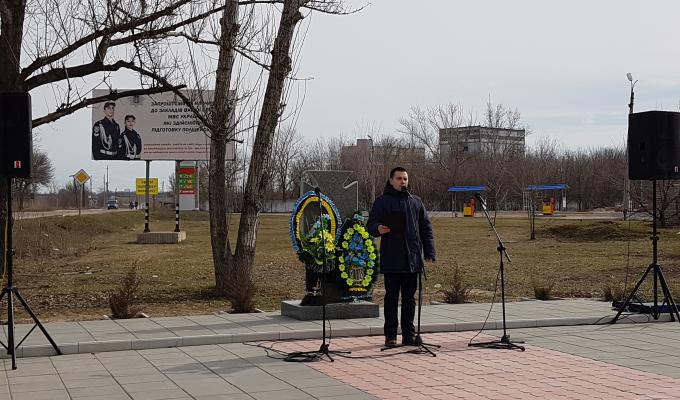 В Новоайдарі відзначили День українського добровольця В Новоайдарі відзначили День українського добровольця