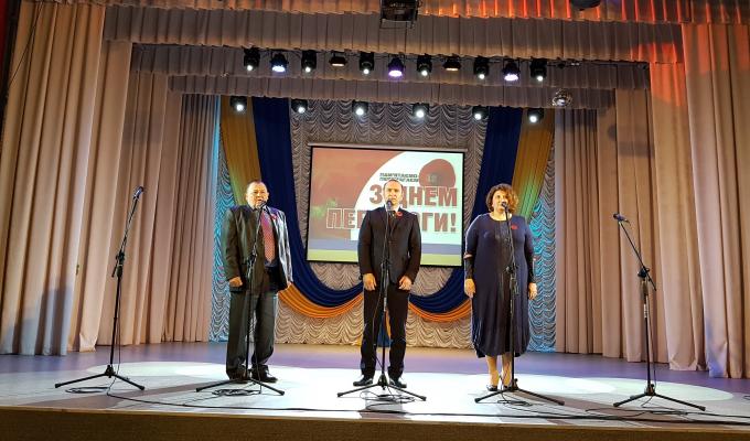 У Новоайдарі відбулися урочистості, присвячені Дню перемоги над нацизмом у Другій світовій війні У Новоайдарі відбулися урочистості, присвячені Дню перемоги над нацизмом у Другій світовій війні