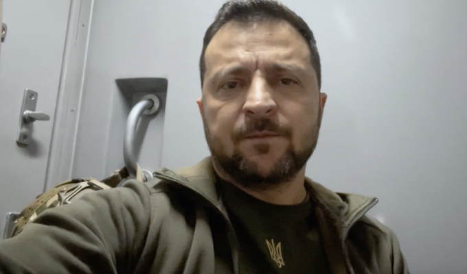 Росією керують нелюди, які особисто є найбільшою катастрофою на планеті – звернення Президента України Росією керують нелюди, які особисто є найбільшою катастрофою на планеті – звернення Президента України