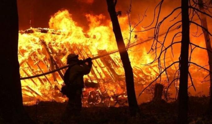 Пожежі на Луганщині: ще 15 не ліквідовано Пожежі на Луганщині: ще 15 не ліквідовано