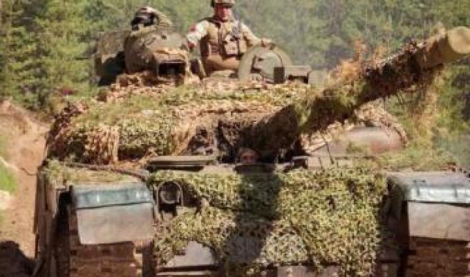 У бік Діброви спробували атакувати росіяни, гастролери-ремонтники з Сєвєродонецька переїхали до Рубіжного, у так званій «лнр» дезертирство набуло масового характеру У бік Діброви спробували атакувати росіяни, гастролери-ремонтники з Сєвєродонецька переїхали до Рубіжного, у так званій «лнр» дезертирство набуло масового характеру