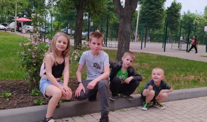 свято для внутрішньо переміщених осіб з Луганщіни в парку Перемоги в м.Кропивницький, свято для внутрішньо переміщених осіб з Луганщіни в парку Перемоги в м.Кропивницький,
