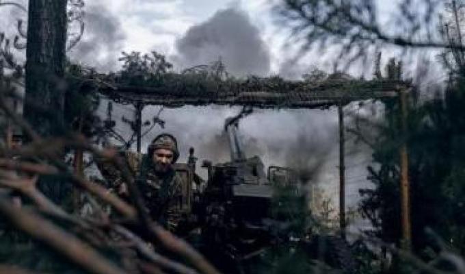 По Новолюбівці та Діброві загарбники здійснили авіаудари, відповідальність за безпеку на так званих «перших виборах» росіяни переклали на місцевих окупантів, виборчі дільниці можна відкривати за межами так званої «лнр» По Новолюбівці та Діброві загарбники здійснили авіаудари, відповідальність за безпеку на так званих «перших виборах» росіяни переклали на місцевих окупантів, виборчі дільниці можна відкривати за межами так званої «лнр»