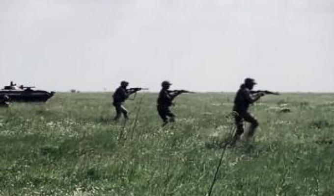 На нашій ділянці фронту знищено два бронеавтомобілі росіян, гармату, п’ять автомобілів, два польових склади з боєприпасами На нашій ділянці фронту знищено два бронеавтомобілі росіян, гармату, п’ять автомобілів, два польових склади з боєприпасами