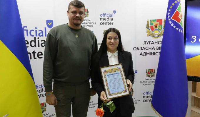 Голова Луганської ОДА -ОВА Артем Лисогор привітав працівників соціальної сфери Луганщини з професійним святом та відзначив нагородами Голова Луганської ОДА -ОВА Артем Лисогор привітав працівників соціальної сфери Луганщини з професійним святом та відзначив нагородами