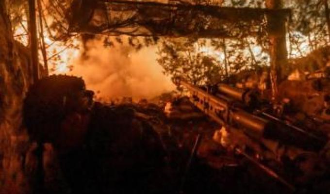 Цифровізація по-російські – замість мобільного зв’язку та інтернету встановили два таксофони в Рубіжному, ворог активно задіює дрони-камікадзе Цифровізація по-російські – замість мобільного зв’язку та інтернету встановили два таксофони в Рубіжному, ворог активно задіює дрони-камікадзе