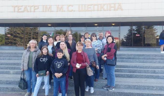 В м. Суми для наших ВПО організовано відвідування театральної вистави В м. Суми для наших ВПО організовано відвідування театральної вистави
