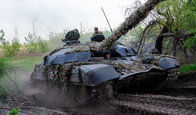 За рік школярів в захопленому Сєвєродонецьку практично не збільшилося - люди майже не повертаються в окупацію, у селах Антрацитівської громади вигоріло декілька вулиць, деокуповані Невське та Макіївку атаковано з безпілотників За рік школярів в захопленому Сєвєродонецьку практично не збільшилося - люди майже не повертаються в окупацію, у селах Антрацитівської громади вигоріло декілька вулиць, деокуповані Невське та Макіївку атаковано з безпілотників