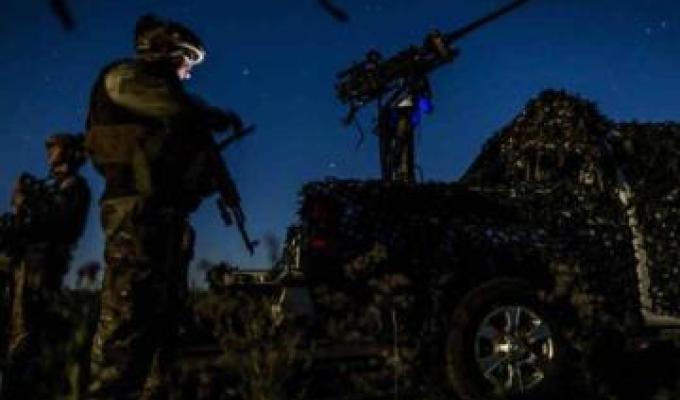 До Сіверськодонецька відрядили аварійні бригади з пєрмі – вони намагатимуться полагодити систему опалення, у Рубіжному через відсутність коштів будівники кинули розібрану багатоповерхівку, навколо Балки Журавки збільшилась кількість ворожих обстрілів До Сіверськодонецька відрядили аварійні бригади з пєрмі – вони намагатимуться полагодити систему опалення, у Рубіжному через відсутність коштів будівники кинули розібрану багатоповерхівку, навколо Балки Журавки збільшилась кількість ворожих обстрілів