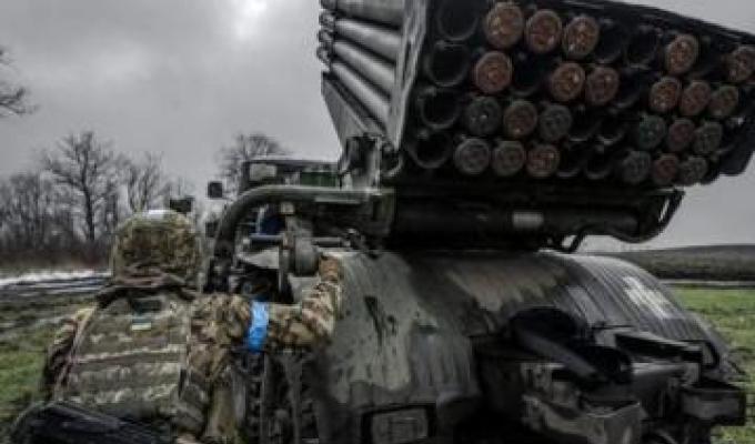 Контракт із армією рф пропонують укласти всім чоловікам, що намагаються потрапити до «лнр»; цифровізація у Старобільську – склад родини повинні підтвердити сусіди; по Серебрянському лісу росіяни завдали авіаційних ударів Контракт із армією рф пропонують укласти всім чоловікам, що намагаються потрапити до «лнр»; цифровізація у Старобільську – склад родини повинні підтвердити сусіди; по Серебрянському лісу росіяни завдали авіаційних ударів