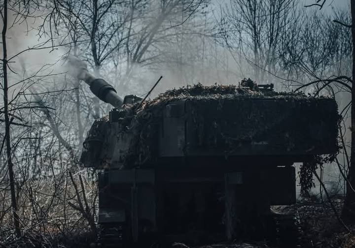 На нашій ділянці фронту ворог завдав два авіаційні удари, інвестори з рф визнали дев’ять орендованих ними на окупованих територіях шахт нерентабельними, росіяни встановлюють на Луганщині пам’ятники з антиукраїнською ідеологією На нашій ділянці фронту ворог завдав два авіаційні удари, інвестори з рф визнали дев’ять орендованих ними на окупованих територіях шахт нерентабельними, росіяни встановлюють на Луганщині пам’ятники з антиукраїнською ідеологією