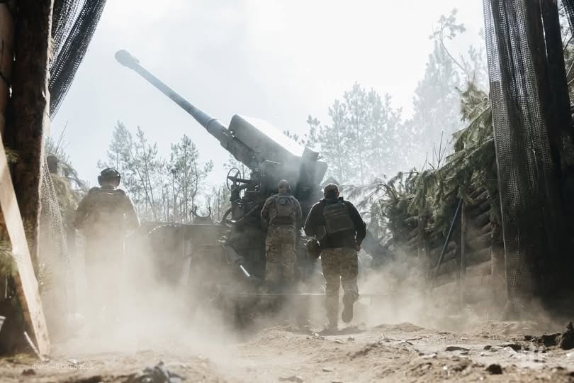 Окупанти з полігону обстріляли Мілове, у Сіверськодонецьку під час поквартирного обходу попереджають про телефонних шахраїв – зв’язку в місті немає, противник штурмував біля Надії Окупанти з полігону обстріляли Мілове, у Сіверськодонецьку під час поквартирного обходу попереджають про телефонних шахраїв – зв’язку в місті немає, противник штурмував біля Надії