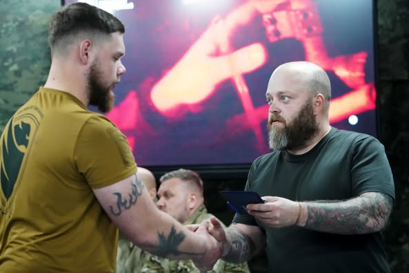 Для мене честь бути частиною нашої великої прикордонної родини, – Олексій Харченко привітав луганських прикордонників Для мене честь бути частиною нашої великої прикордонної родини, – Олексій Харченко привітав луганських прикордонників