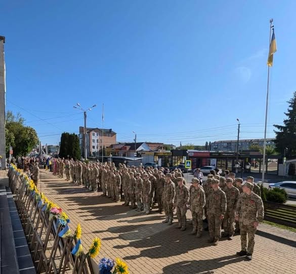 У Луганському обласному ліцеї з посиленою військово-фізичною підготовкою відбулись заходи до Дня пам’яті та перемоги над нацизмом у Другій світовій війні У Луганському обласному ліцеї з посиленою військово-фізичною підготовкою відбулись заходи до Дня пам’яті та перемоги над нацизмом у Другій світовій війні