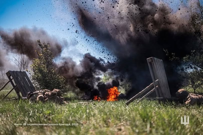 До 1 серпня в «лнр» затвердять план залучення населення до здачі норм ГПО, 1 вересня у Кадіївці відкриють перший в місті кадетський клас, росіяни двічі застосували авіацію До 1 серпня в «лнр» затвердять план залучення населення до здачі норм ГПО, 1 вересня у Кадіївці відкриють перший в місті кадетський клас, росіяни двічі застосували авіацію
