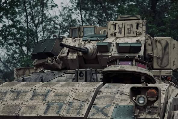 За два роки російський військовий центр в Луганську збільшить обсяг підготовки із 300 до 1000 осіб, у «лнр» шукатимуть кошти для знесення пошкоджених будинків, противник посилив артилерійські обстріли За два роки російський військовий центр в Луганську збільшить обсяг підготовки із 300 до 1000 осіб, у «лнр» шукатимуть кошти для знесення пошкоджених будинків, противник посилив артилерійські обстріли