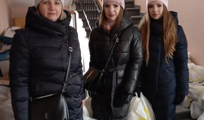 Майже 200 переселенців з Луганщини в Кропивницькому на минулому тижні отримали 187 продутових наборів та 193 гігієнічних Майже 200 переселенців з Луганщини в Кропивницькому на минулому тижні отримали 187 продутових наборів та 193 гігієнічних