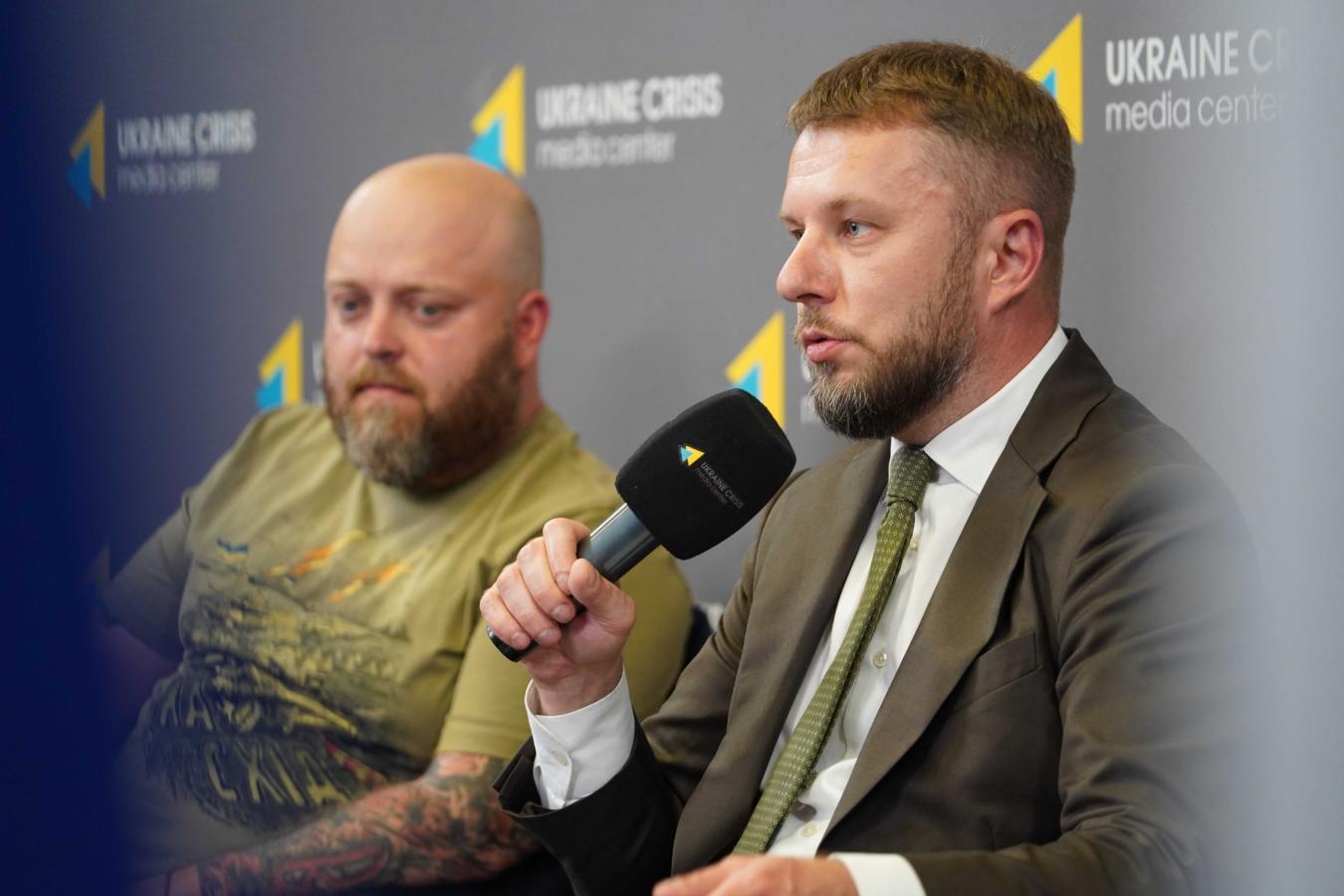 «Луганщина – це не просто географія, це – люди», – Олексій Рябикін під час форуму «Відновлення Луганщини: пріоритети, можливості, виклики» «Луганщина – це не просто географія, це – люди», – Олексій Рябикін під час форуму «Відновлення Луганщини: пріоритети, можливості, виклики»
