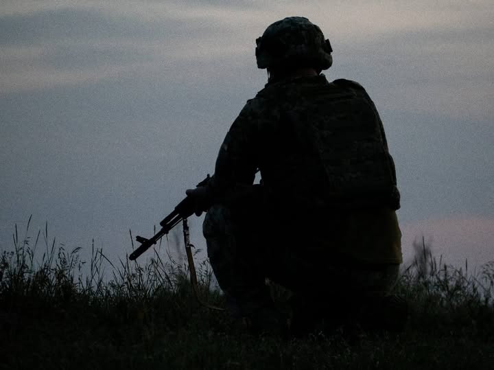 У «лнр» визнали гострий дефіцит кадрів в окупаційних державних установах, постраждалим на виробництві жителям Луганщини окупанти скасують виплати за відсутності російських документів, противник вдарив з авіації в смузі нашої відповідальності У «лнр» визнали гострий дефіцит кадрів в окупаційних державних установах, постраждалим на виробництві жителям Луганщини окупанти скасують виплати за відсутності російських документів, противник вдарив з авіації в смузі нашої відповідальності