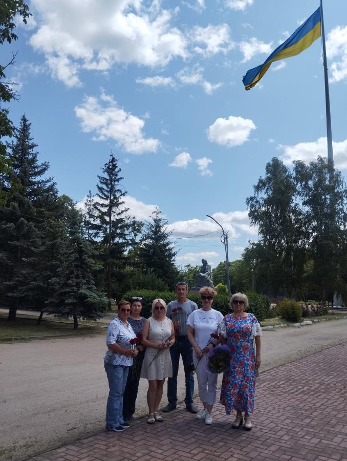 22 червня Україна вшановує пам’ять мільйонів людей, життя яких було обірване жахами Другої світової війни 22 червня Україна вшановує пам’ять мільйонів людей, життя яких було обірване жахами Другої світової війни