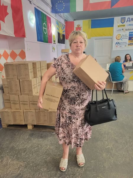 Гуманітарну допомогу від Одеської міської ради отримали переселенці в м.Одеса Гуманітарну допомогу від Одеської міської ради отримали переселенці в м.Одеса