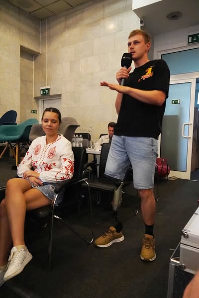Почувши історію ветерана з Лисичанська, Олексій Харченко доручив громаді створити окрему програму підтримки ветеранського бізнесу, далі – залучення усіх громад Почувши історію ветерана з Лисичанська, Олексій Харченко доручив громаді створити окрему програму підтримки ветеранського бізнесу, далі – залучення усіх громад