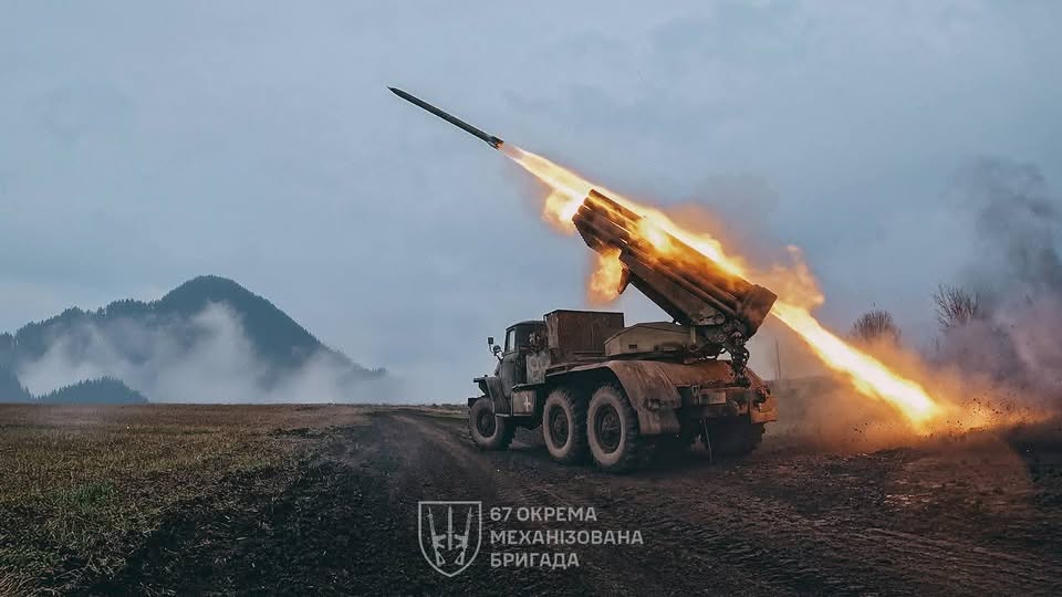 У Довжанську – ретельні перевірки населення, у Сіверськодонецьку люди порушують комендантську годину заради медичної допомоги, бої точилися в районі Греківки