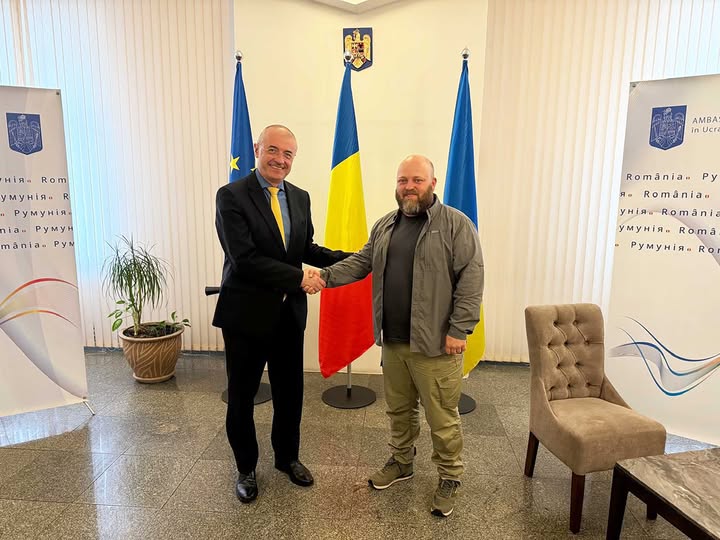 Підтримка переселенців, організація дитячого оздоровлення, міжмуніципальне співробітництво – Олексій Харченко зустрівся із Надзвичайним і Повноважним Послом Румунії в Україні
