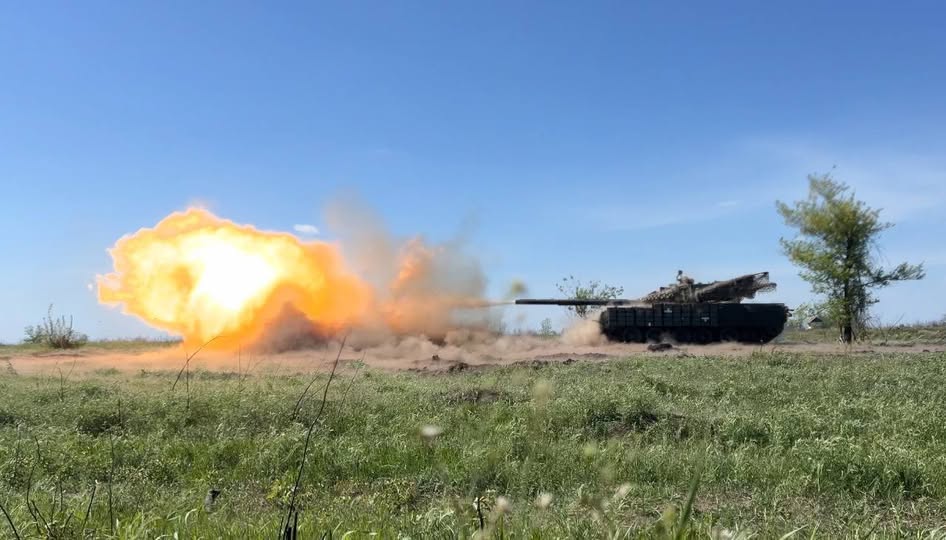 Цивільних лікарів у «лнр» без контракту відправлятимуть до військових шпиталів рф, одну з багатоповерхівок у Сіверськодонецьку показово відновлюють із 2023 року, ворожі штурми відбиті у Серебрянському лісі