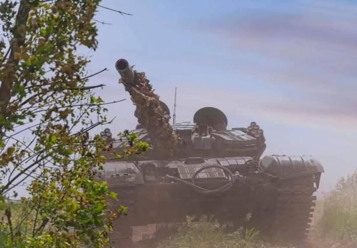 У багатьох районах Лисичанська і селах навколо три роки немає води, окупанти обіцяють у майбутньому погасити заборгованість по зарплаті медикам «лнр» за 2014-2015 роки, противник штурмує біля Греківки