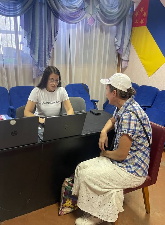 В Координаційному центрі допомоги ВПО з Луганщини надають практичну допомогу щодо оформлення документів