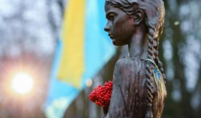 Україна в скорботі у 90-ті роковини Голодомору Україна в скорботі у 90-ті роковини Голодомору