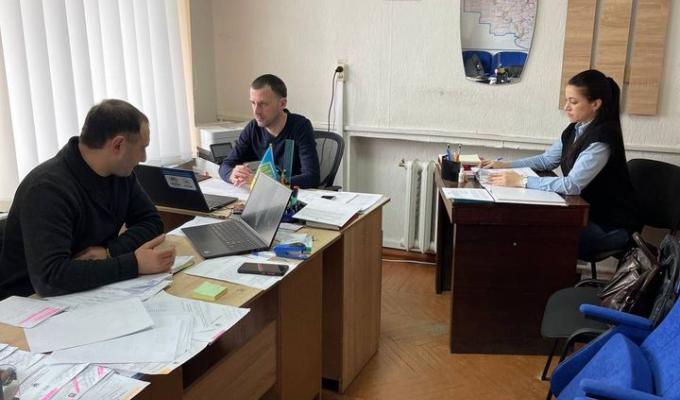 УСЗН Щастинської РДА надає консультації воїнам АТО/ООС , яким призначено грошою консультацію для забезпечення житлом УСЗН Щастинської РДА надає консультації воїнам АТО/ООС , яким призначено грошою консультацію для забезпечення житлом
