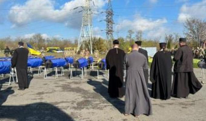 Луганщина простилась зі своїм Захисником Віталієм Жуком Луганщина простилась зі своїм Захисником Віталієм Жуком