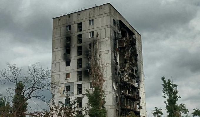 У Дніпрі переселенців із Луганщини 27 жовтня консультуватимуть щодо алгоритму подачі звернення на отримання компенсації за зруйноване житло У Дніпрі переселенців із Луганщини 27 жовтня консультуватимуть щодо алгоритму подачі звернення на отримання компенсації за зруйноване житло