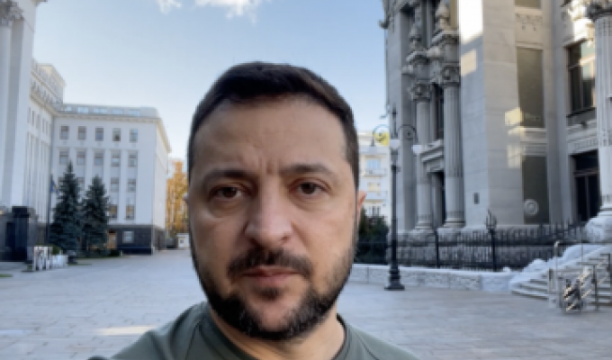 Ми – українці, допомагаємо одне одному, віримо в себе, відновлюємо зруйноване – звернення Президента Володимира Зеленського Ми – українці, допомагаємо одне одному, віримо в себе, відновлюємо зруйноване – звернення Президента Володимира Зеленського