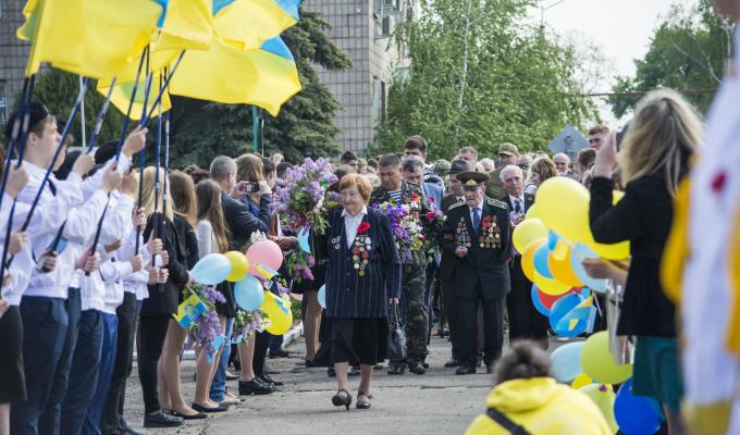 У Новоайдарі відбулися загальнообласні заходи, приурочені до Дня перемоги над нацизмом у Другій світовій війні У Новоайдарі відбулися загальнообласні заходи, приурочені до Дня перемоги над нацизмом у Другій світовій війні